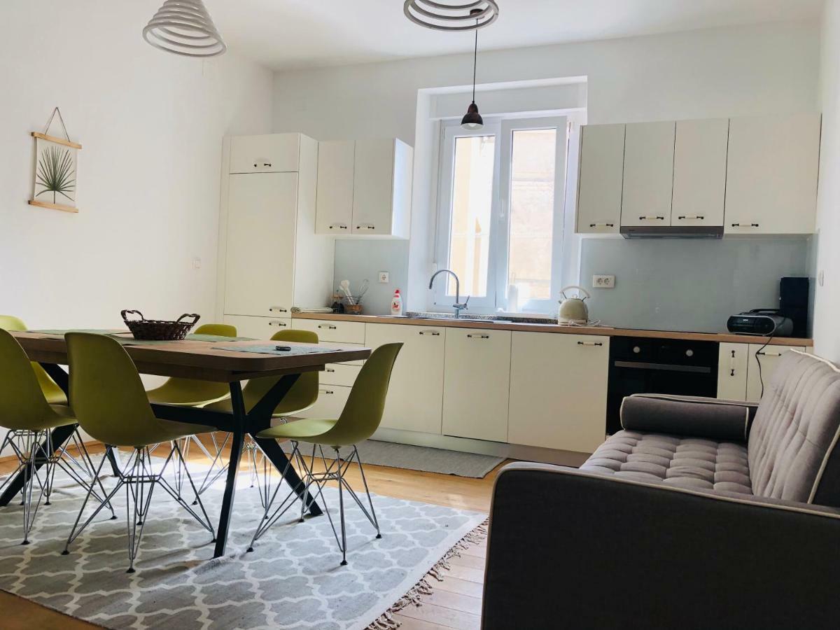 Kolovare Beachfront Apartment Ζαντάρ Εξωτερικό φωτογραφία
